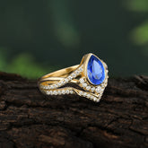 Ultra Luxurious Vintage Pear-Cut Sapphire Ring Set